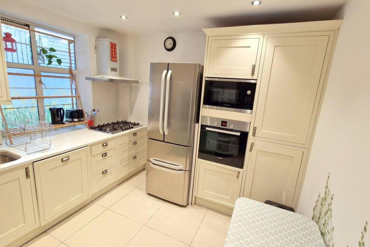 Modern 3-Bed House In Surrey Quays Villa London Luaran gambar